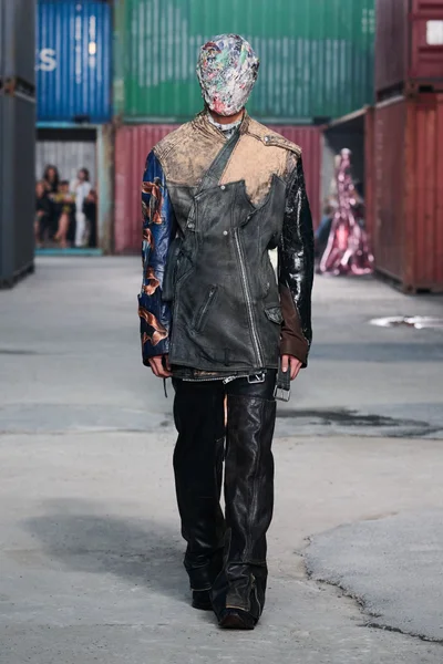 Look 43